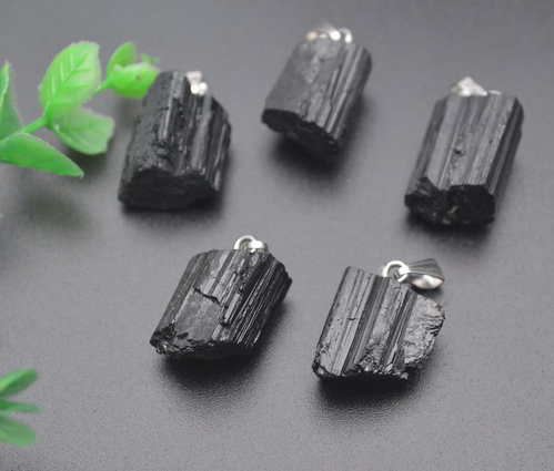 Ciondolo di Tormalina naturale 